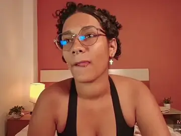 Stripchat Live Sex Cam of Meganlux1