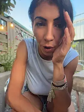 Stripchat Adult Webcams of Yasmiinee