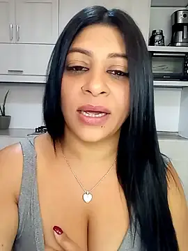 Stripchat Best Webcam of Lashmy111
