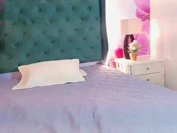 Stripchat Free Porn Cam of Kiaravegaa
