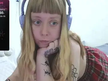 Stripchat Free Porn Cam of June_shy0