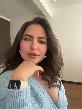 Stripchat Live Sex Cam of sukhakunis1