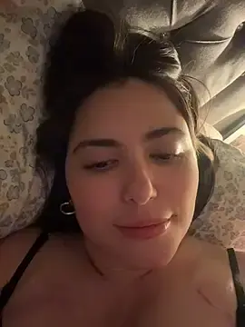 Stripchat Live Sex Cam of sukhakunis1