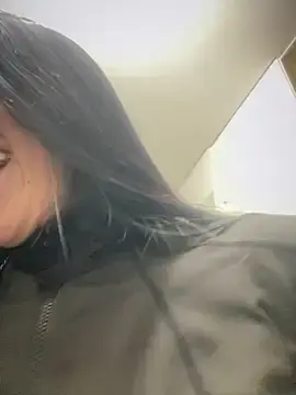 Stripchat Free Porn Cam of RoseOnYou