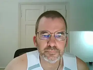 Stripchat Sex Cam of stallionrider88