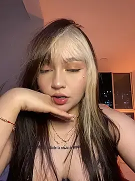 Stripchat Live Sex Cam of Daniela_ruizz