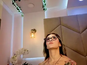 Stripchat Free Porn Cam of AzunaStar