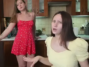 Stripchat Adult Webcam of HotCaramellsTV