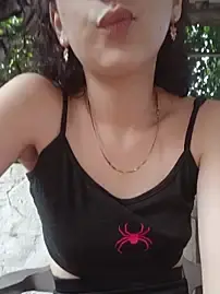 Stripchat Adult Webcam of sweet_outdoor_charm