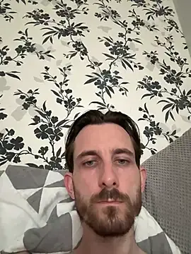 Stripchat Live Sex Cam of Big8inchUncutCock