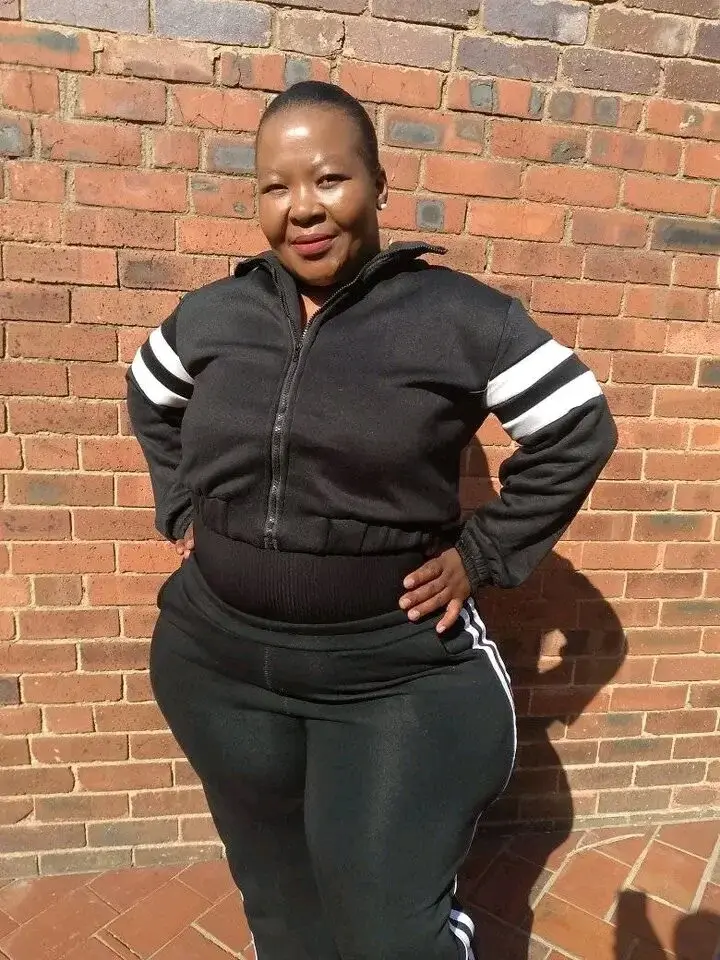 Hugecurvyass3xx