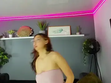 Stripchat Free Live Porn of Kira_Exe_