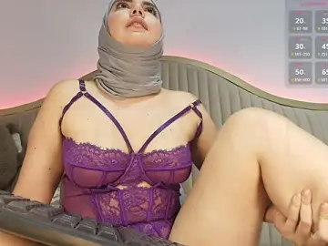 Stripchat Free Porn Cam of dalilasaadi_