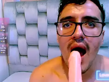Stripchat Best live sex cam show of Mr_Savage1