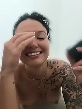 Stripchat Free Live Porn of LorenRosse