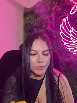 Stripchat Live Porn of Megaan__More