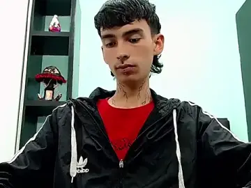 Stripchat Live Porn of ttimy_x_boy