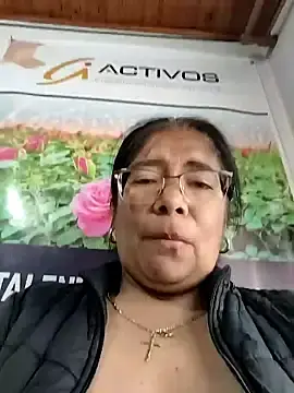 Stripchat Live Porn of __valentina18