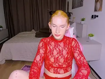 Stripchat Free Live Porn of Mikaella_Nicole