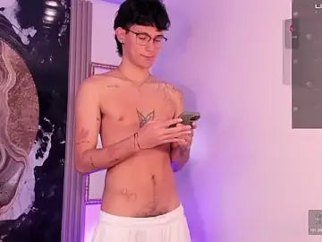 Stripchat Adult Webcam of Alexx_tc