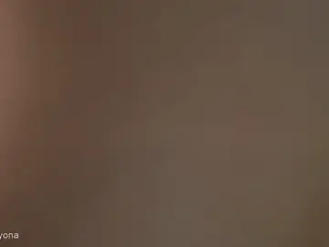 Stripchat Live Sex Cam of Alyonaqueen_