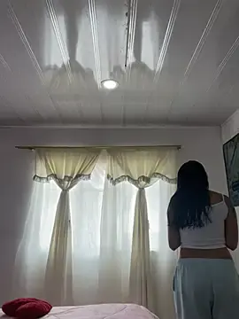 Stripchat Adult Webcam of Marianahb-e