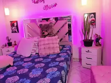 Stripchat Sex Cam of Karly_moon