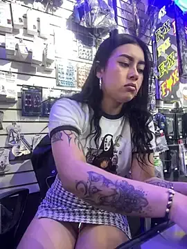 Stripchat Live Sex Cam of emily_24x