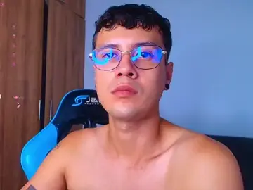Stripchat Sex Cam of LeaneSeb