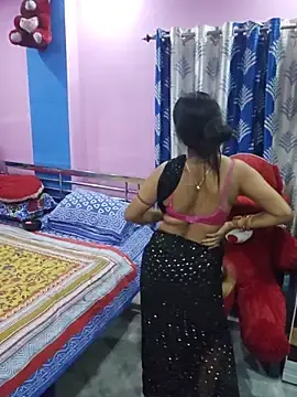Stripchat Free Porn Cam of SUZY_QUEEN01