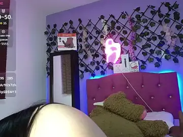 Stripchat Free Live Porn of Emmie_Hot