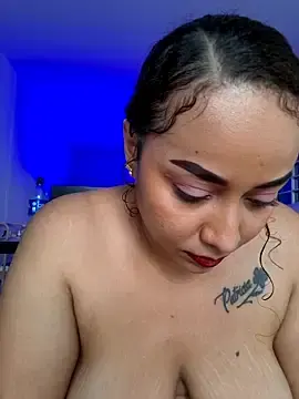 Stripchat Nude Webcam of curly_girl_31