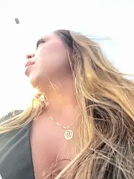 Stripchat Best live sex cam show of lariic