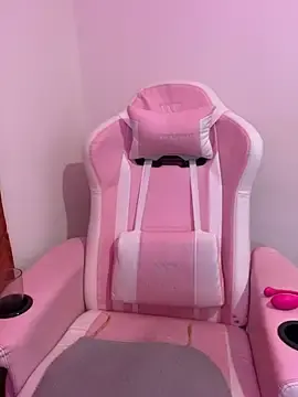 Stripchat Live Sex Cam of Felicia_smok3