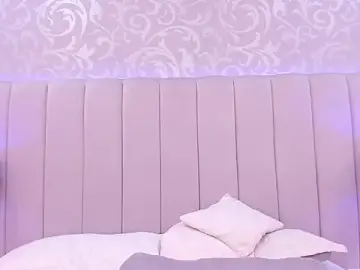 Stripchat Adult Webcam of MadeleynRose