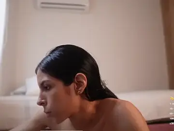 Stripchat Sex Cam of veronica_mendez1