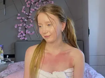 Stripchat Live Sex Cam of MiraJuicyJune