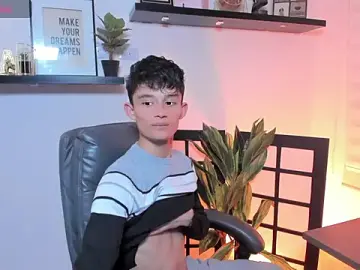 Stripchat Free Live Porn of Patrick_Howland_