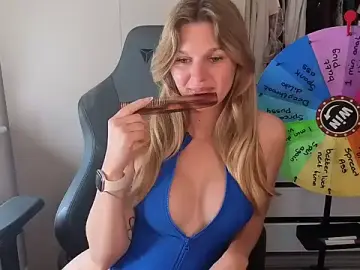 Stripchat Adult Webcams of Lilly-Luscious