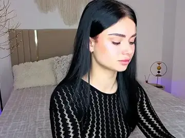Stripchat Free Porn Cam of Silena_sky