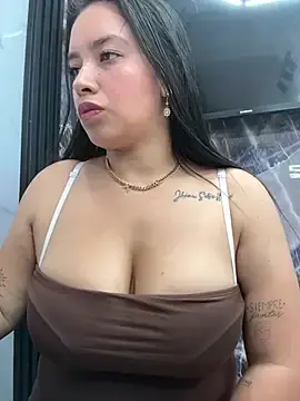 Stripchat Live Sex of Miss_Bella_Flame