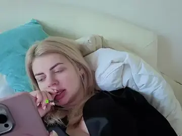 Stripchat Watch Live Sex Cams of ShamlesssAdell