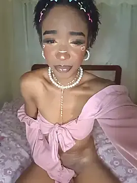 Stripchat Adult Webcam of TinnaNoir
