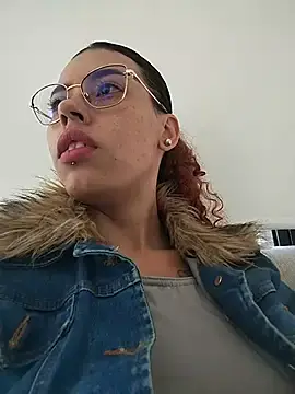 Stripchat Free Live Porn of Pamelamiler__