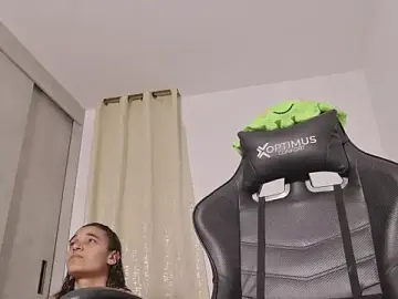 Stripchat Sex Cam of miss_valery2