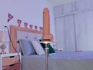 Stripchat Free Live Porn of mia_hank