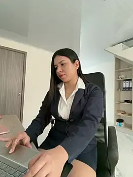 Stripchat Sex Cam of VAL_PRINCESS