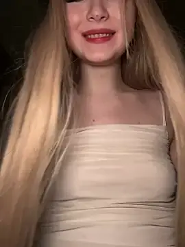 Stripchat Free Porn Cam of MarlboroWeb