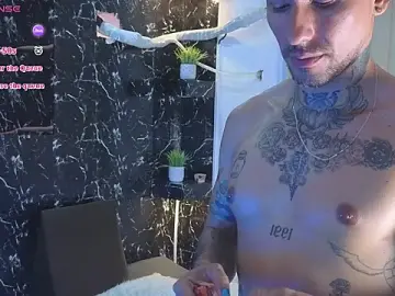 Stripchat Live Sex of MR_EITHAN