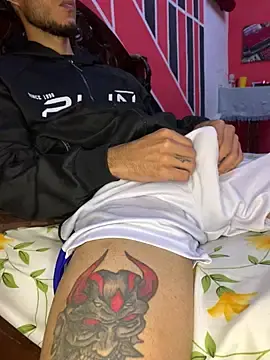 Stripchat Watch Live Sex Cams of tanned_boy